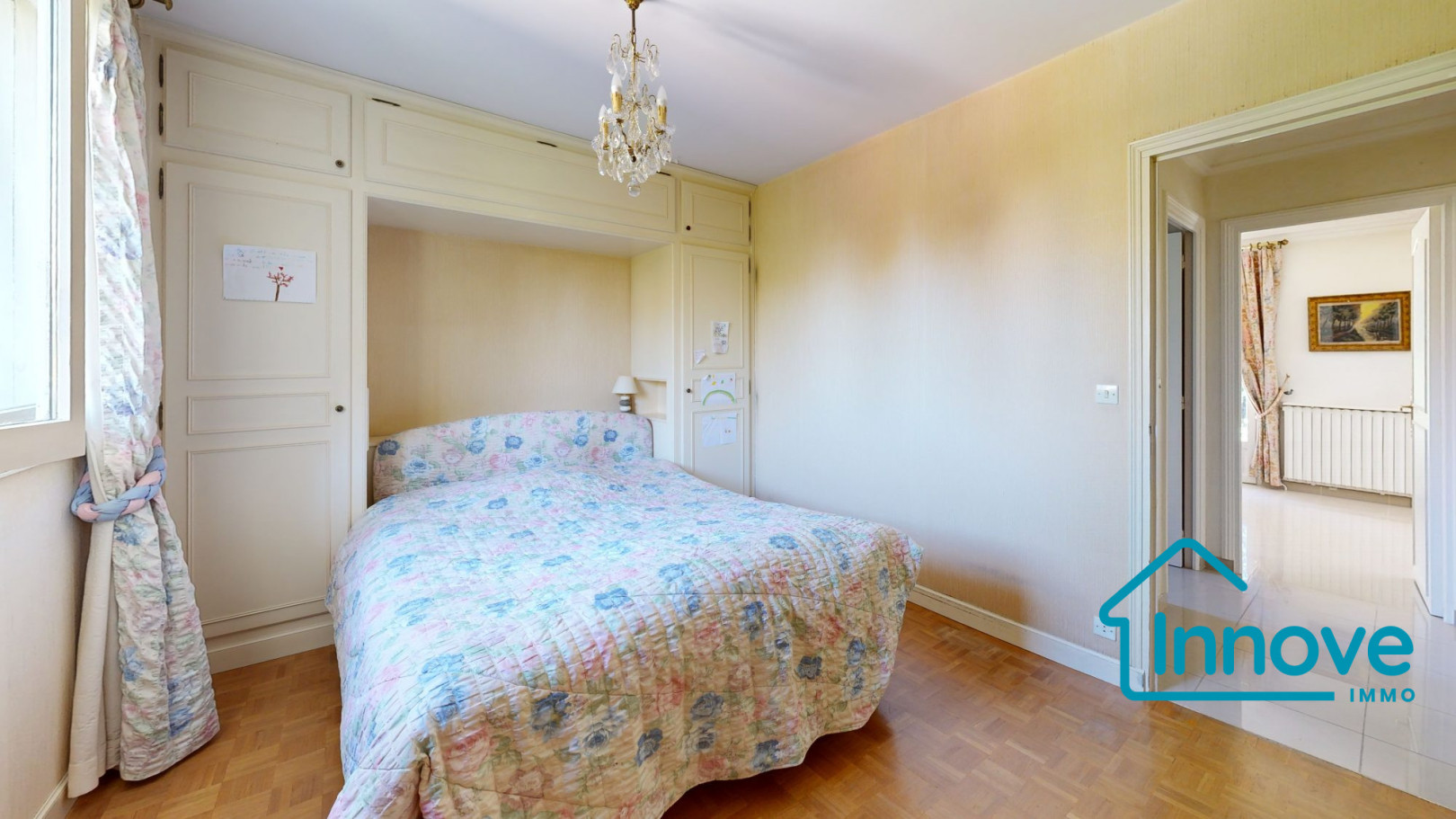 
                                                Vente
                                                 maison familiale - 142 m² - 4 chambres