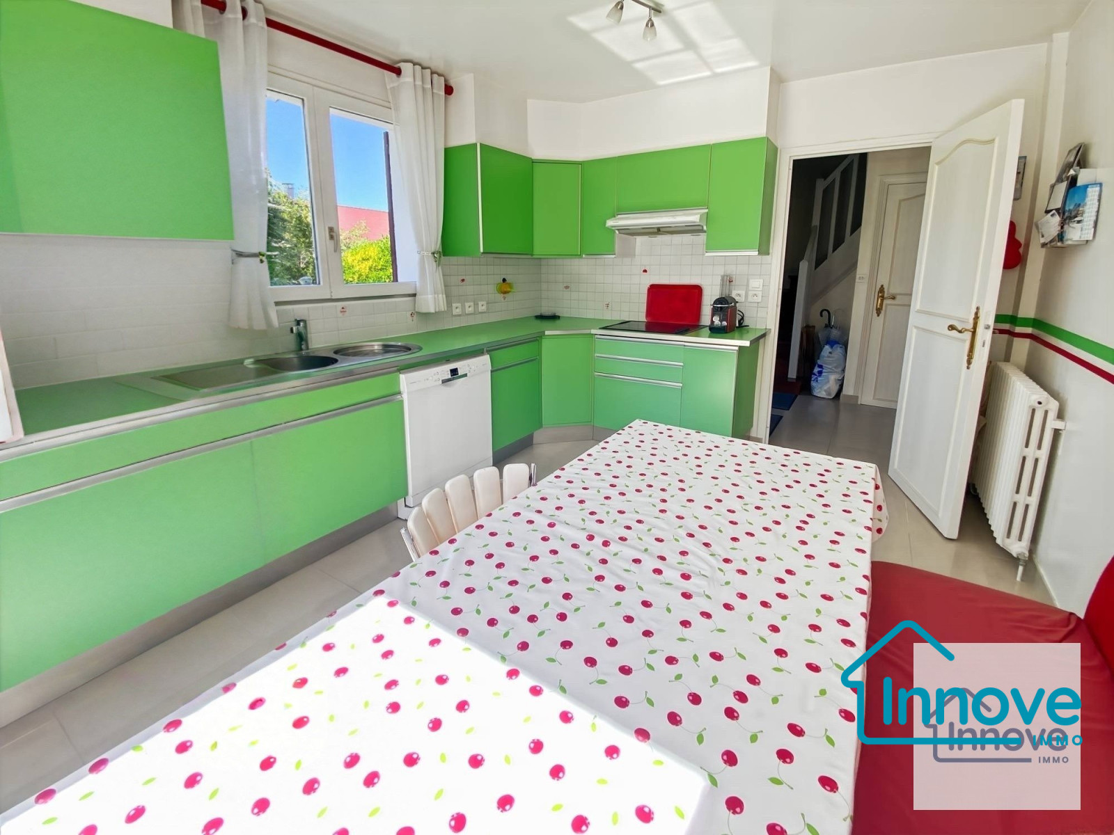 
                                                Vente
                                                 maison familiale - 142 m² - 4 chambres