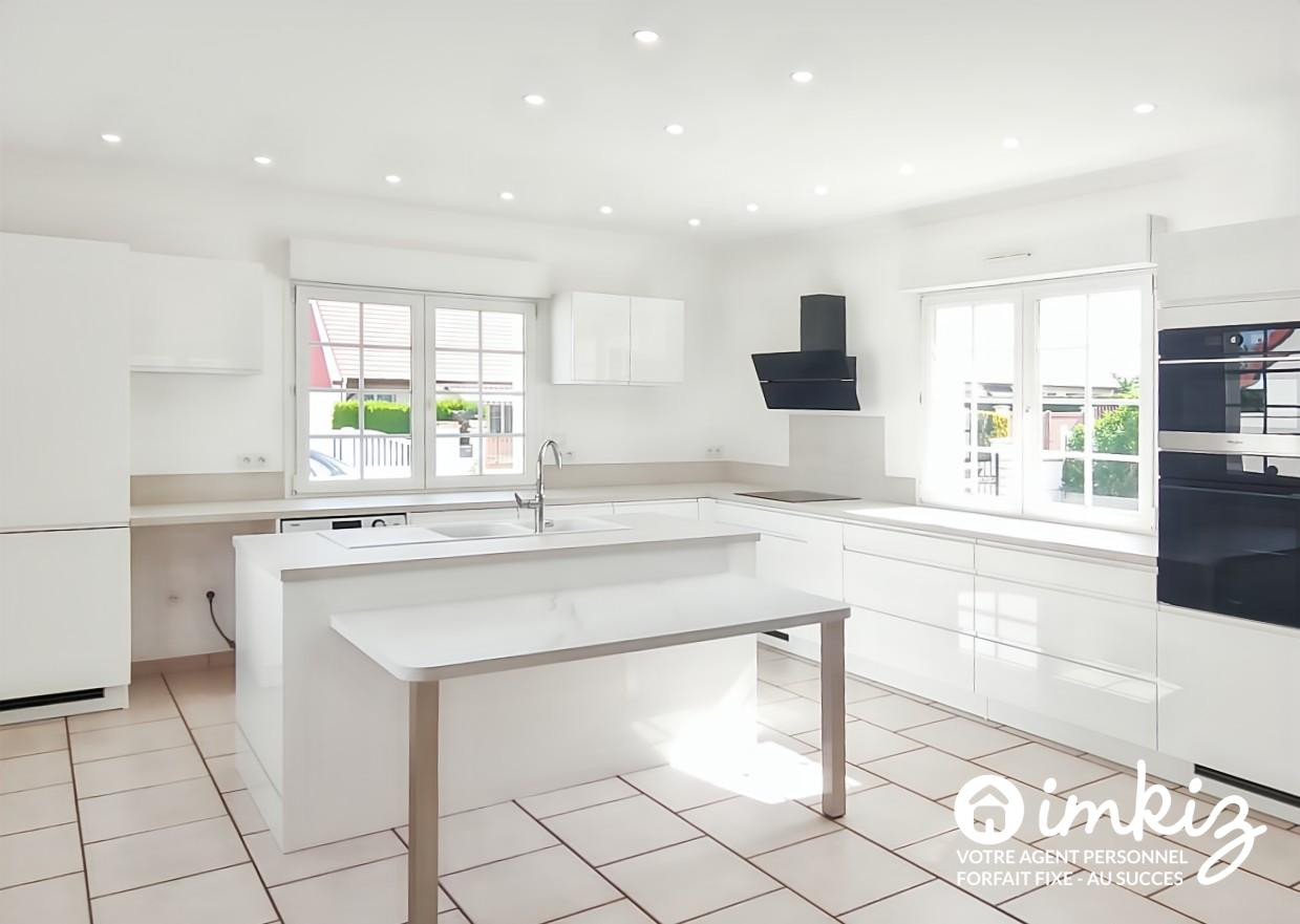 
                                                Vente
                                                 Maison familiale -155 m²- DPE A - sous sol complet