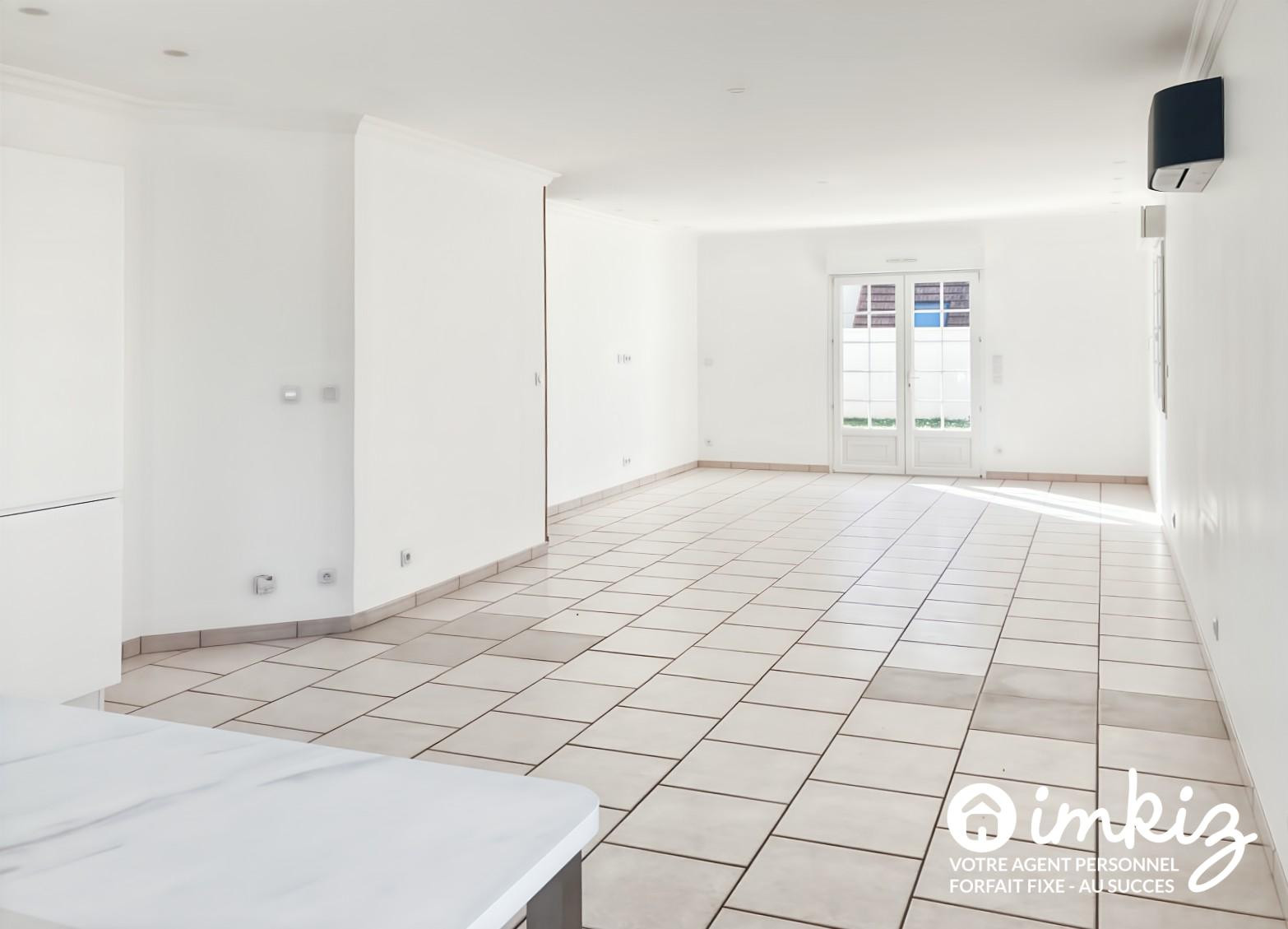 
                                                Vente
                                                 Maison familiale -155 m²- DPE A - sous sol complet