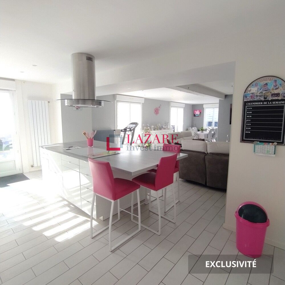 
                                                Vente
                                                 Maison familiale 170m² avec dépendances