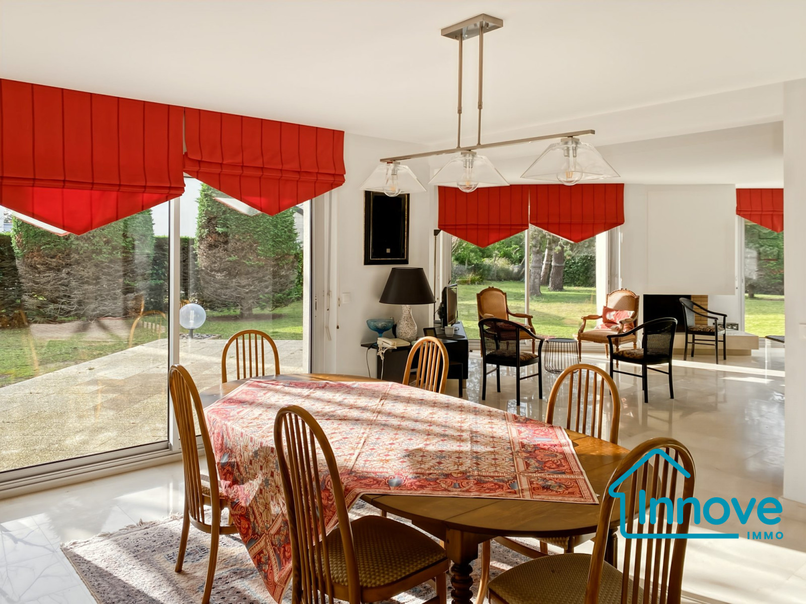 
                                                Vente
                                                 MAISON FAMILIALE- 172 m²_ 5 chambres- 100 m de la mer