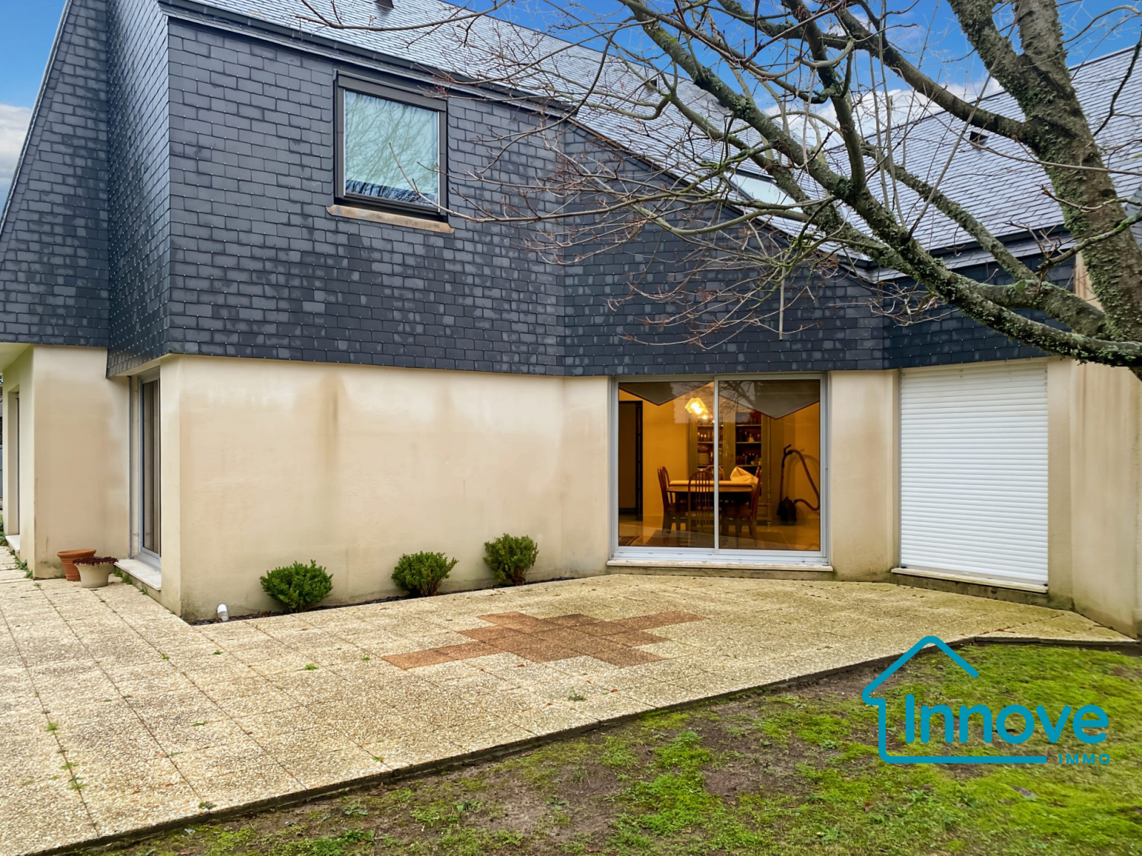 
                                                Vente
                                                 MAISON FAMILIALE- 172 m²_ 5 chambres- 100 m de la mer