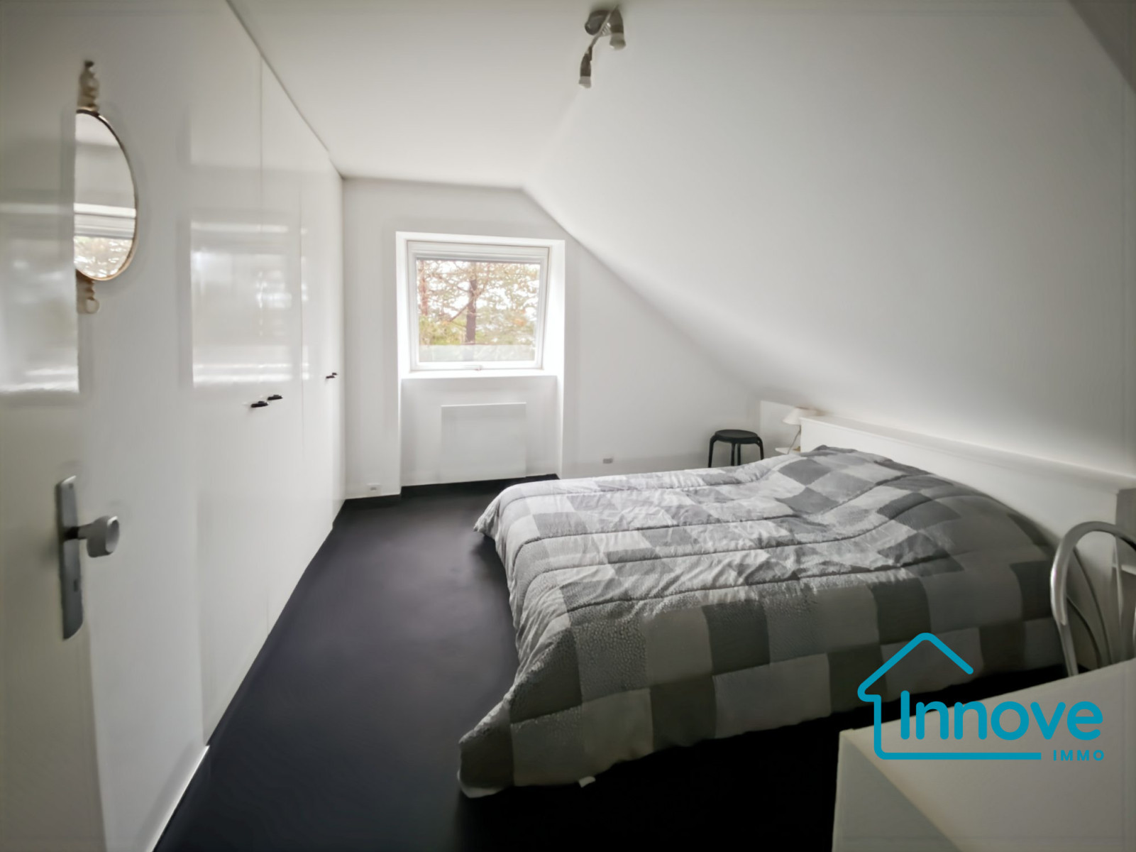 
                                                Vente
                                                 MAISON FAMILIALE- 172 m²_ 5 chambres- 100 m de la mer