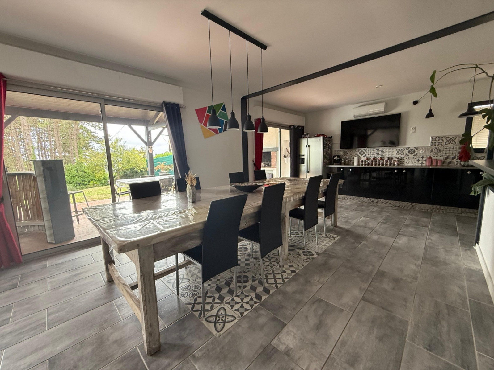 
                                                Vente
                                                 Maison familiale 183 m2 et studio indépendant