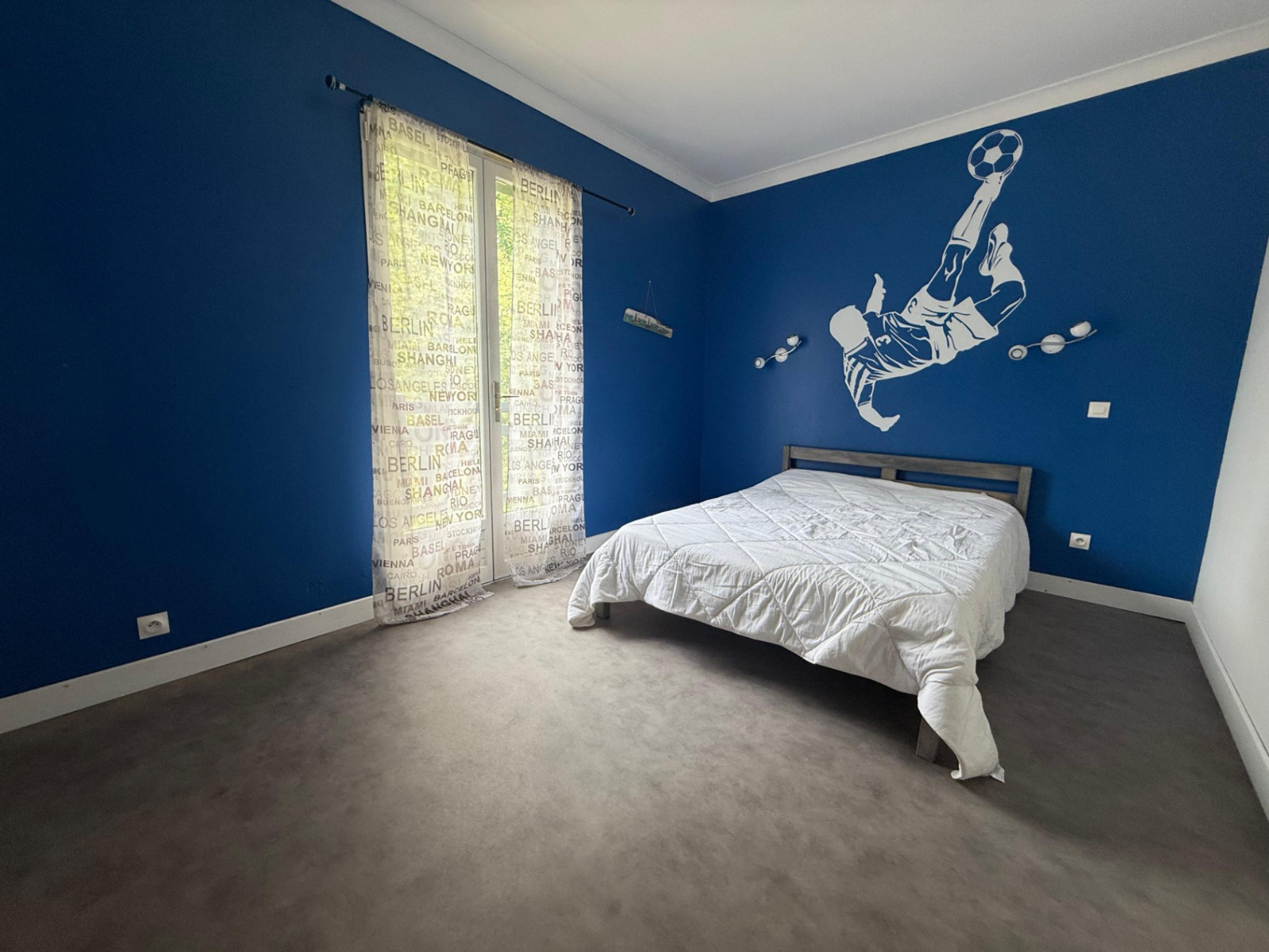 
                                                Vente
                                                 Maison familiale 183 m2 et studio indépendant