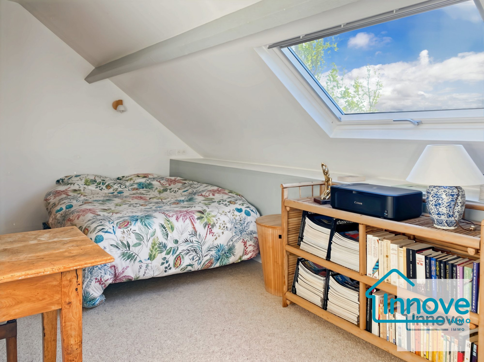 
                                                Vente
                                                 MAISON FAMILIALE - 203 m²-7 chambres