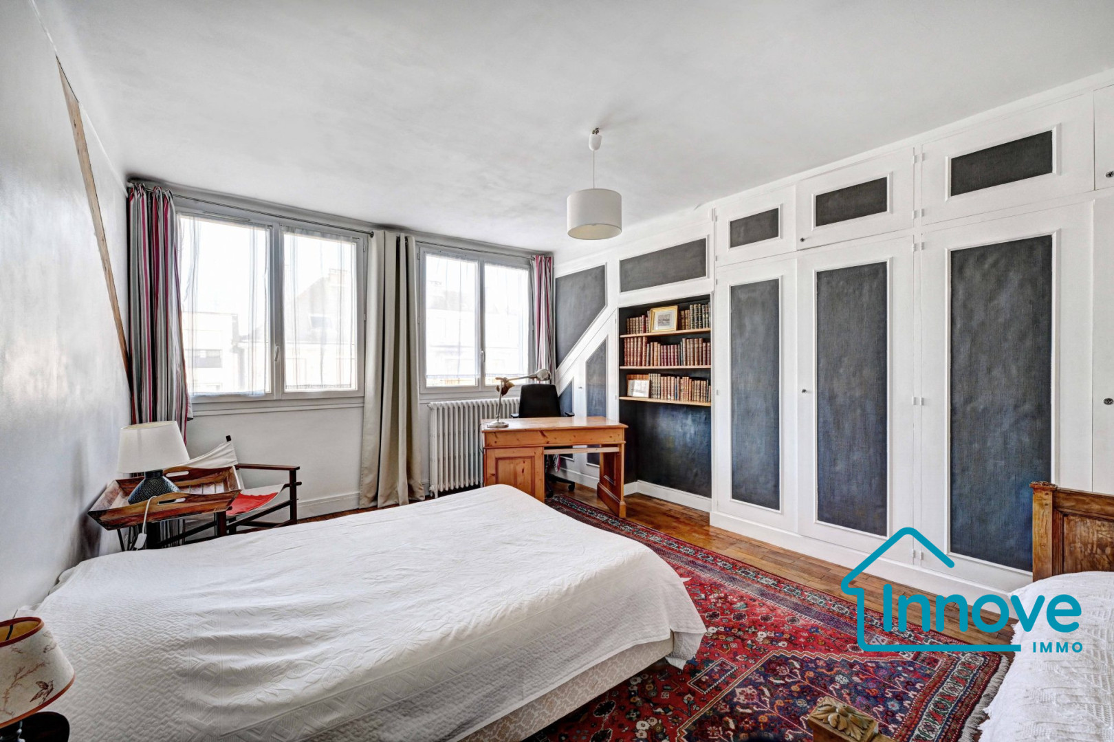 
                                                Vente
                                                 MAISON FAMILIALE - 203 m²-7 chambres