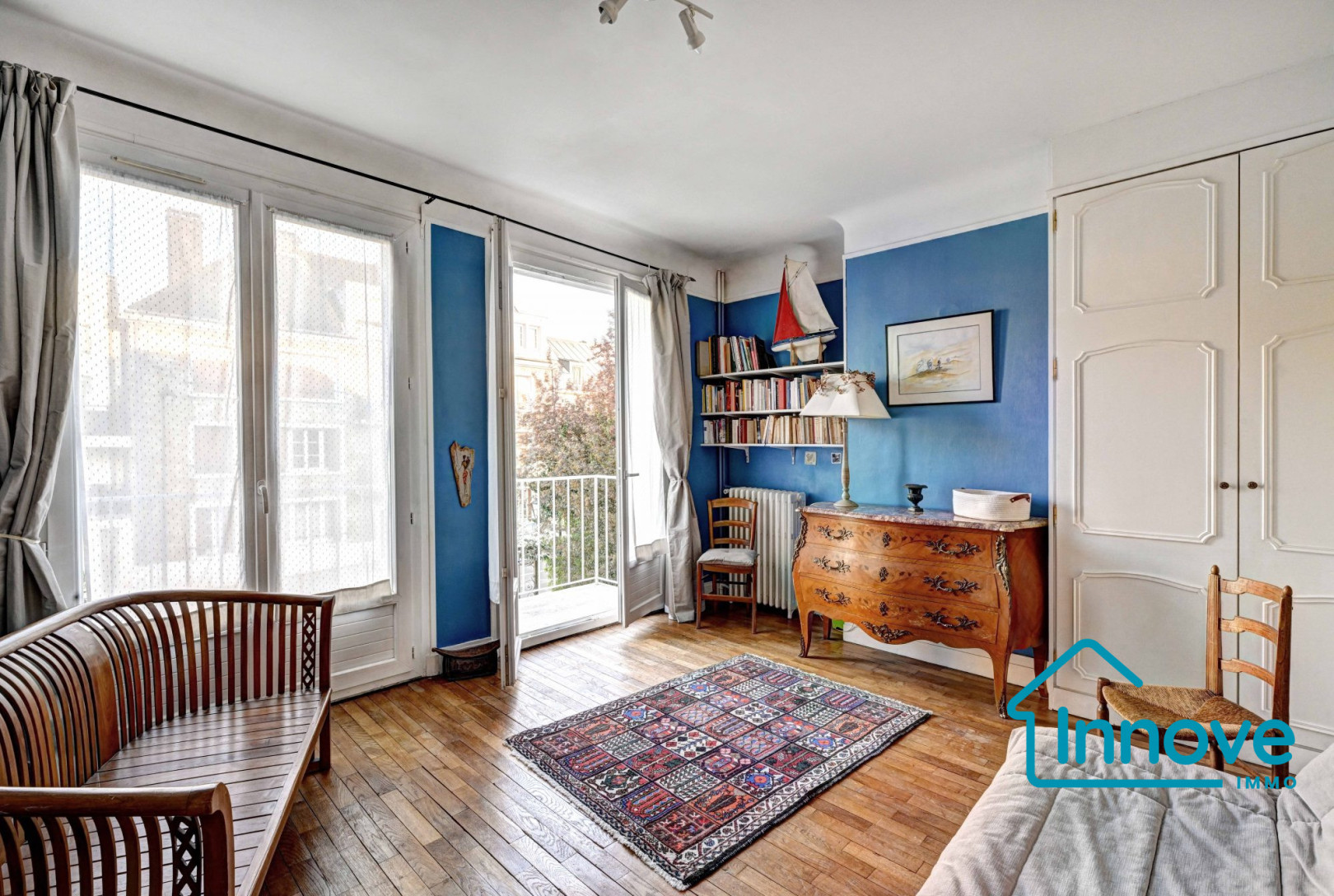 
                                                Vente
                                                 MAISON FAMILIALE - 203 m²-7 chambres