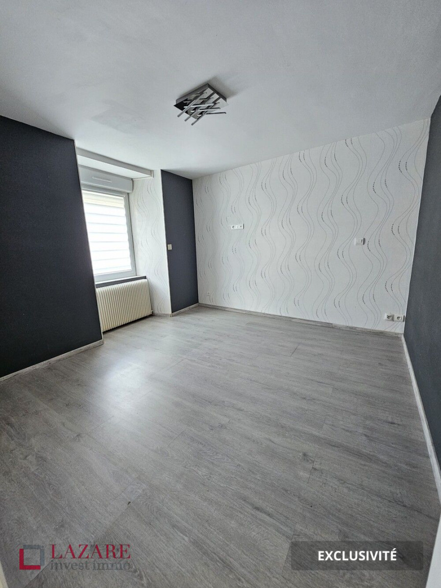 
                                                Vente
                                                 Maison familiale 3/4 chambre avec dépendances