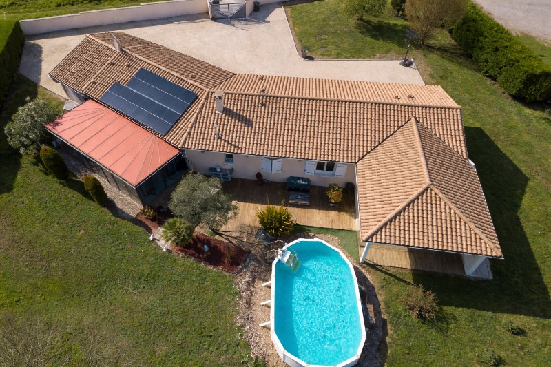 
                                                Vente
                                                 Maison familiale 4 CHAMBRES et un bureau avec appartement T2 indépendant, véranda et grand jardin – Saint-Pierre-d’Eyraud