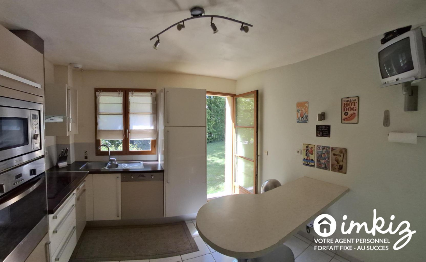 
                                                Vente
                                                 Maison familiale- 42 mn de Paris en TGV