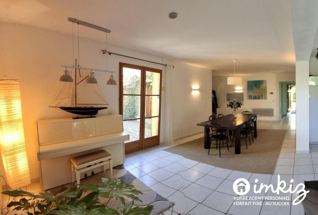 
                                                Vente
                                                 Maison familiale- 42 mn de Paris en TGV