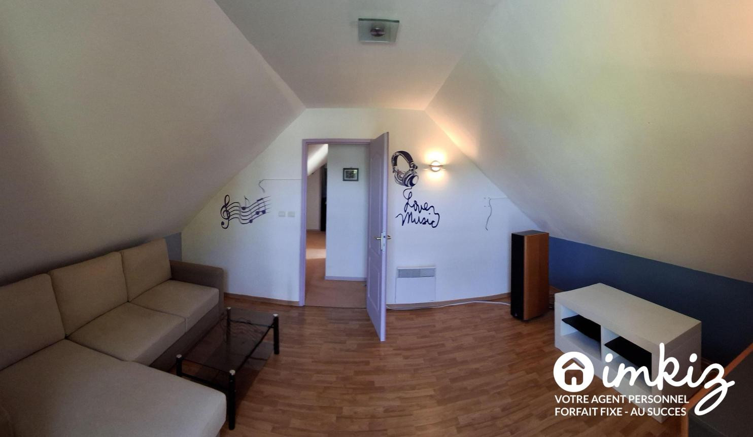 
                                                Vente
                                                 Maison familiale- 42 mn de Paris en TGV