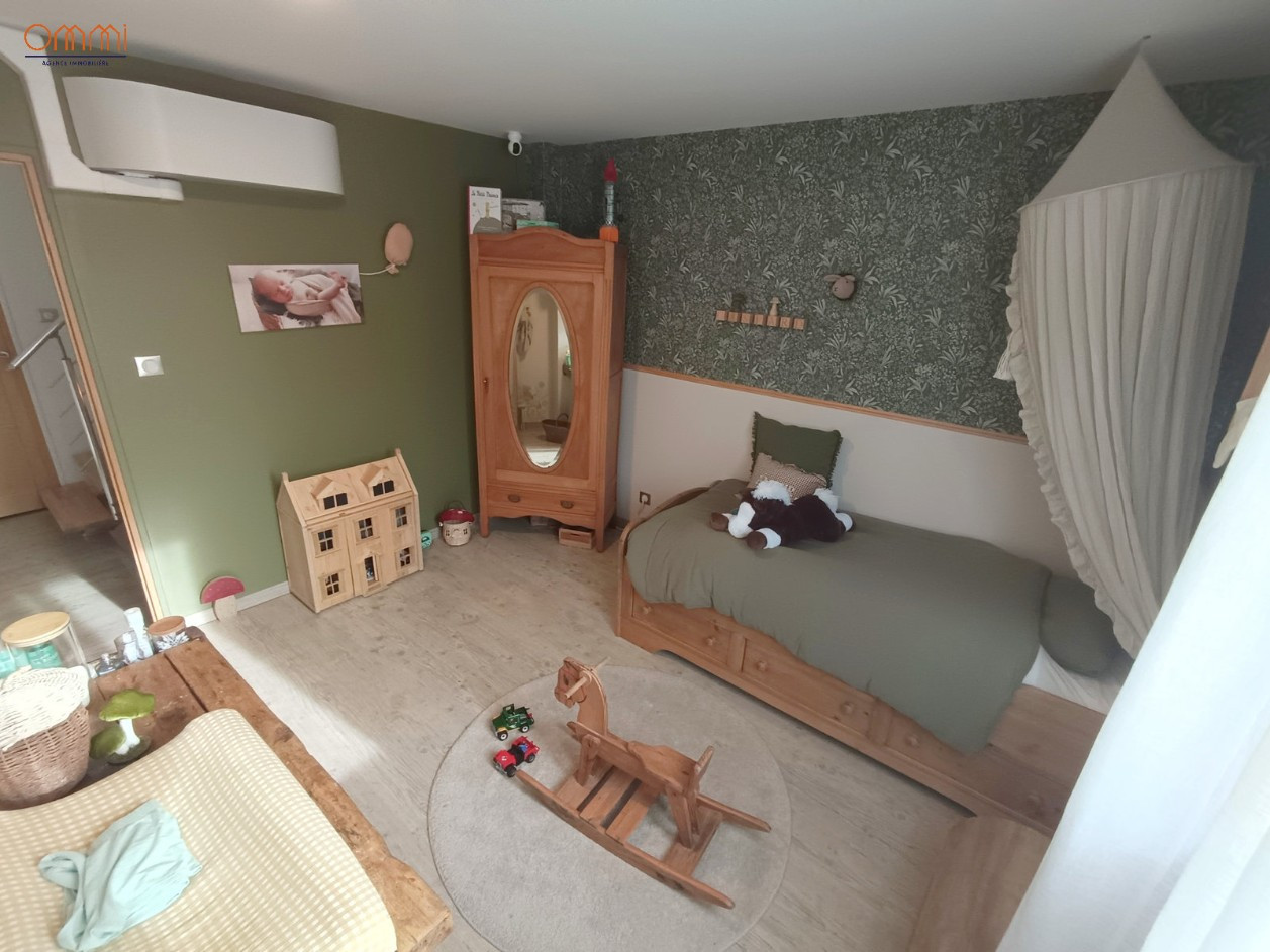 
                                                Vente
                                                 Maison familiale 5 chambres, belles prestations