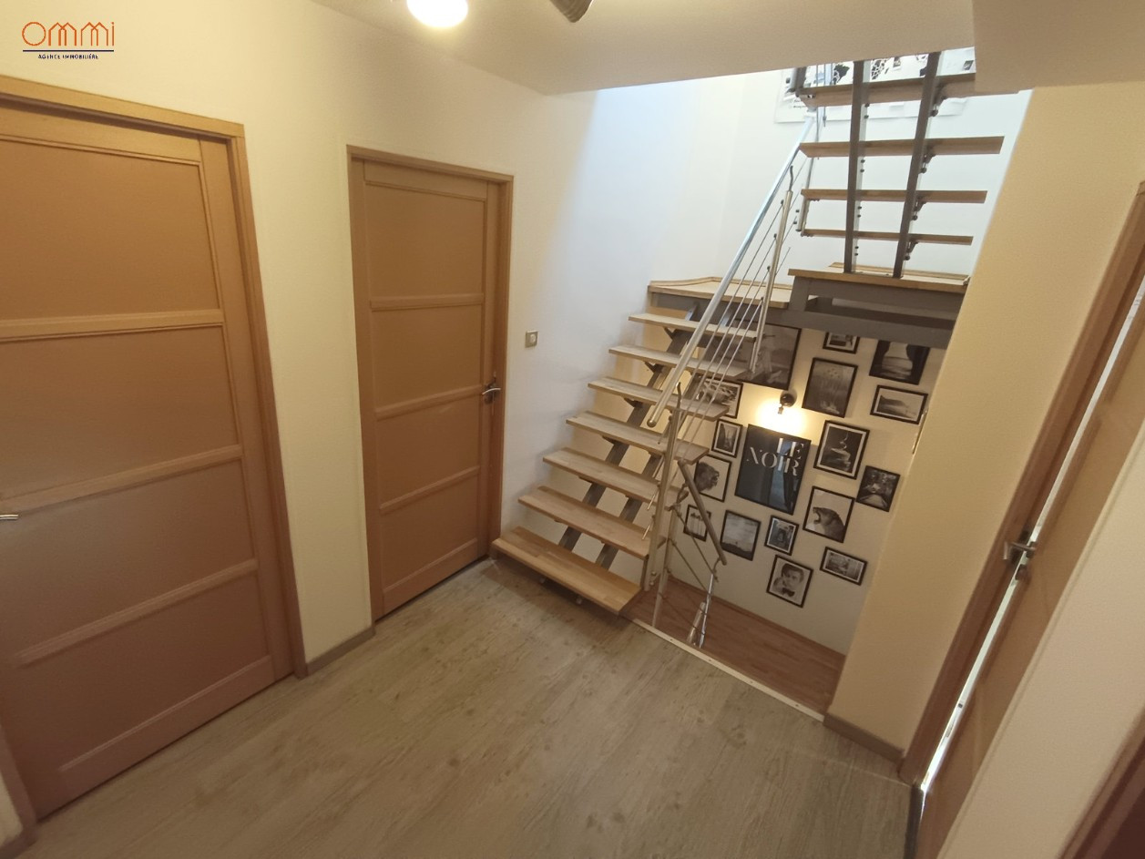 
                                                Vente
                                                 Maison familiale 5 chambres, belles prestations