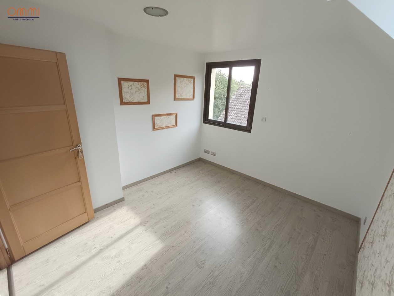 
                                                Vente
                                                 Maison familiale 5 chambres, belles prestations