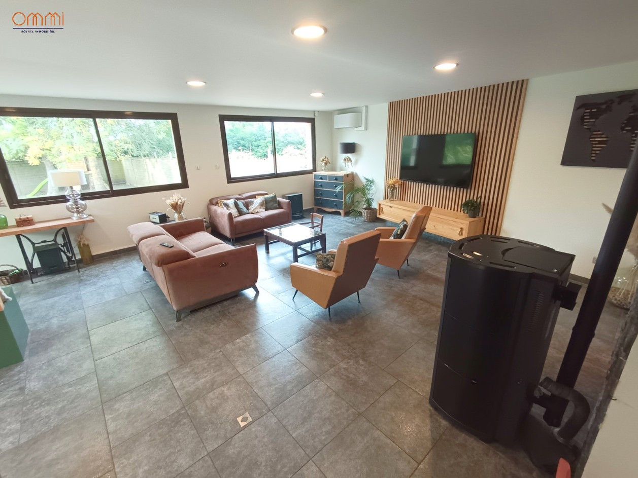 
                                                Vente
                                                 Maison familiale 5 chambres, belles prestations