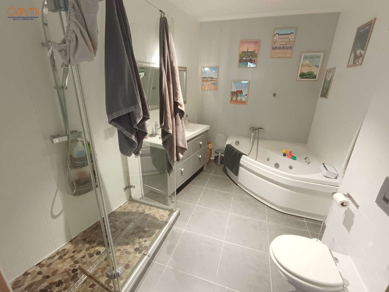 
                                                Vente
                                                 Maison familiale 5 chambres, belles prestations