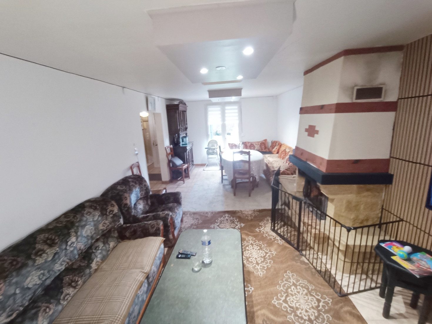 
                                                Vente
                                                 Maison familiale 5 chambres et jardin