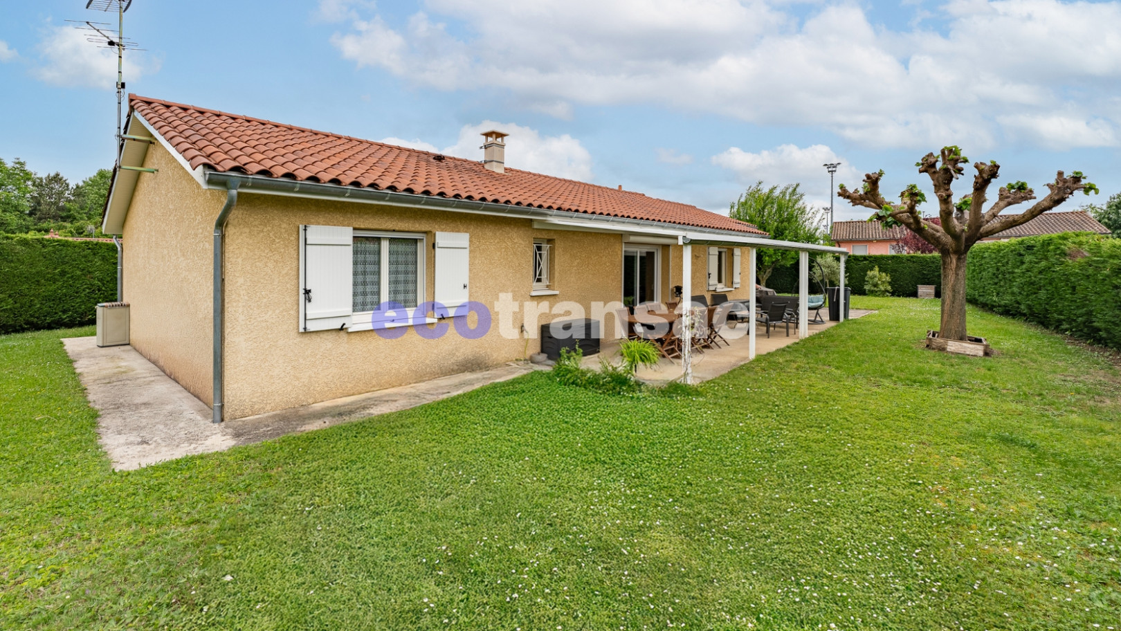 
                                                Vente
                                                 Maison familiale 5 pièces 113 m² de plain-pied.