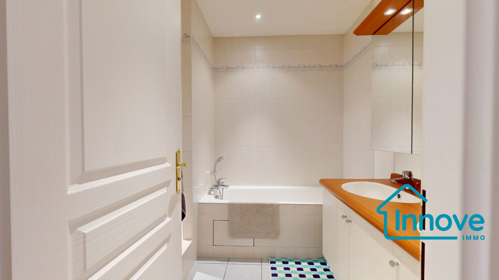 
                                                Vente
                                                 Maison familiale 5 pièces avec jardin, double box - Le Chesnay-