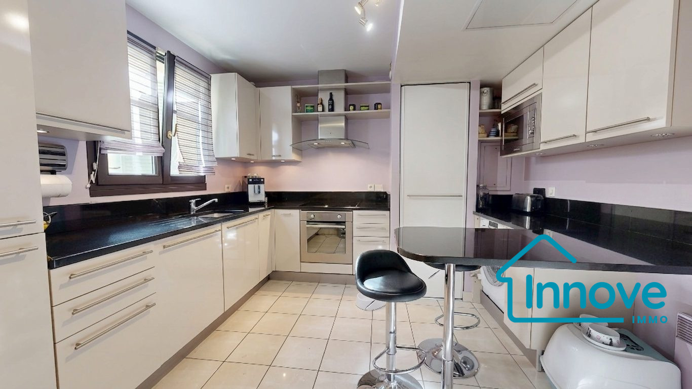 
                                                Vente
                                                 Maison familiale 5 pièces avec jardin, double box - Le Chesnay-