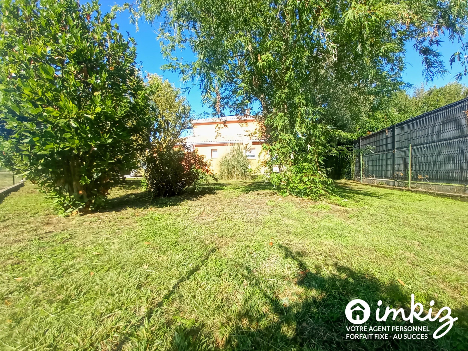 
                                                Vente
                                                 Maison familiale 5 pièces avec piscine