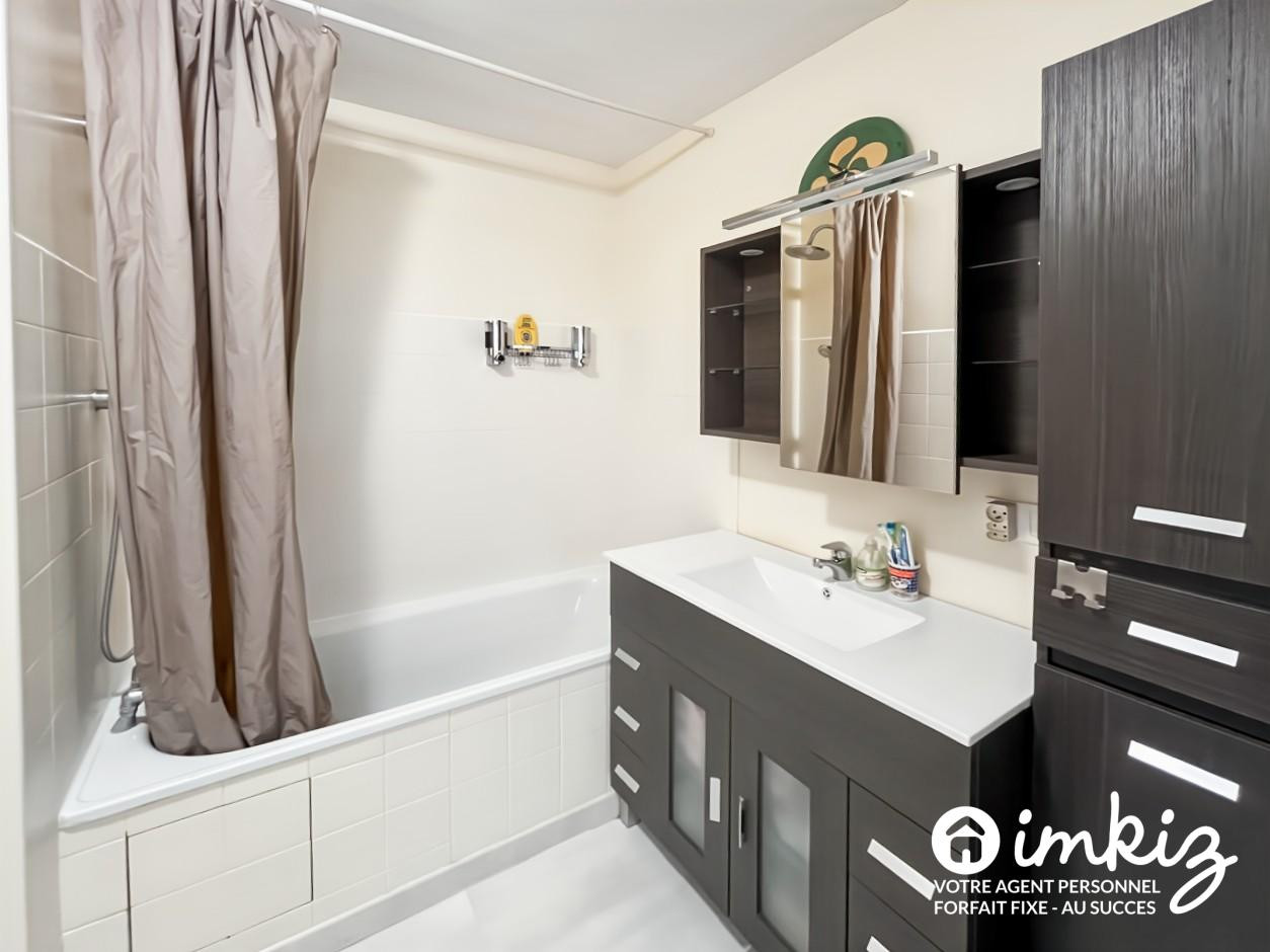 
                                                Vente
                                                 Maison familiale 6 chambres