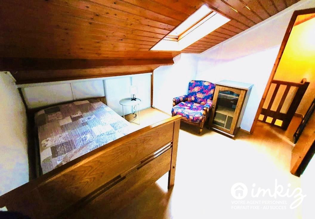 
                                                Vente
                                                 Maison familiale 6 pièces, 3 stationnements