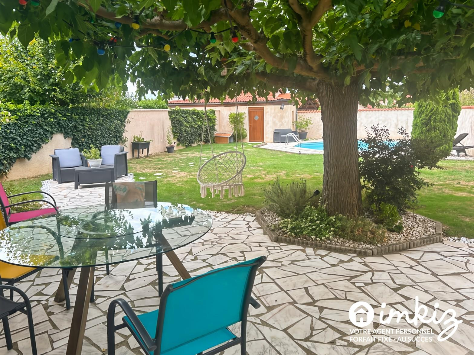 
                                                Vente
                                                 Maison familiale 6 pièces avec piscine et garage
