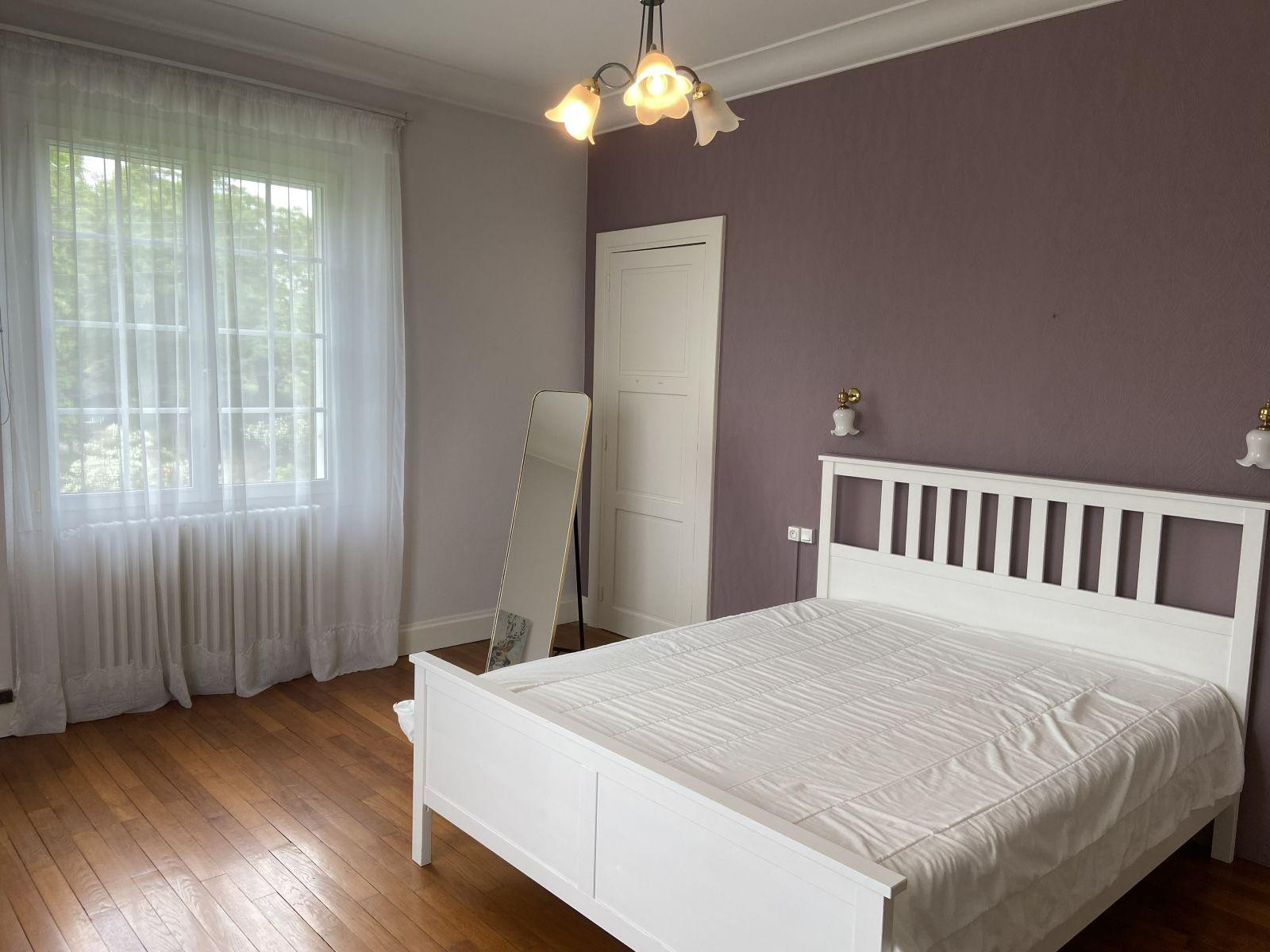 
                                                Location
                                                 Maison familiale