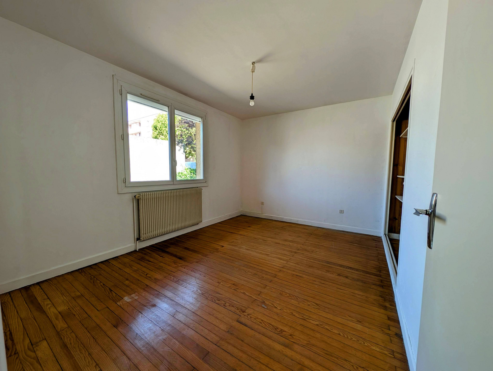 
                                                Vente
                                                 Maison familiale 96 m² habitable + sous-sol 100 m² aménageable