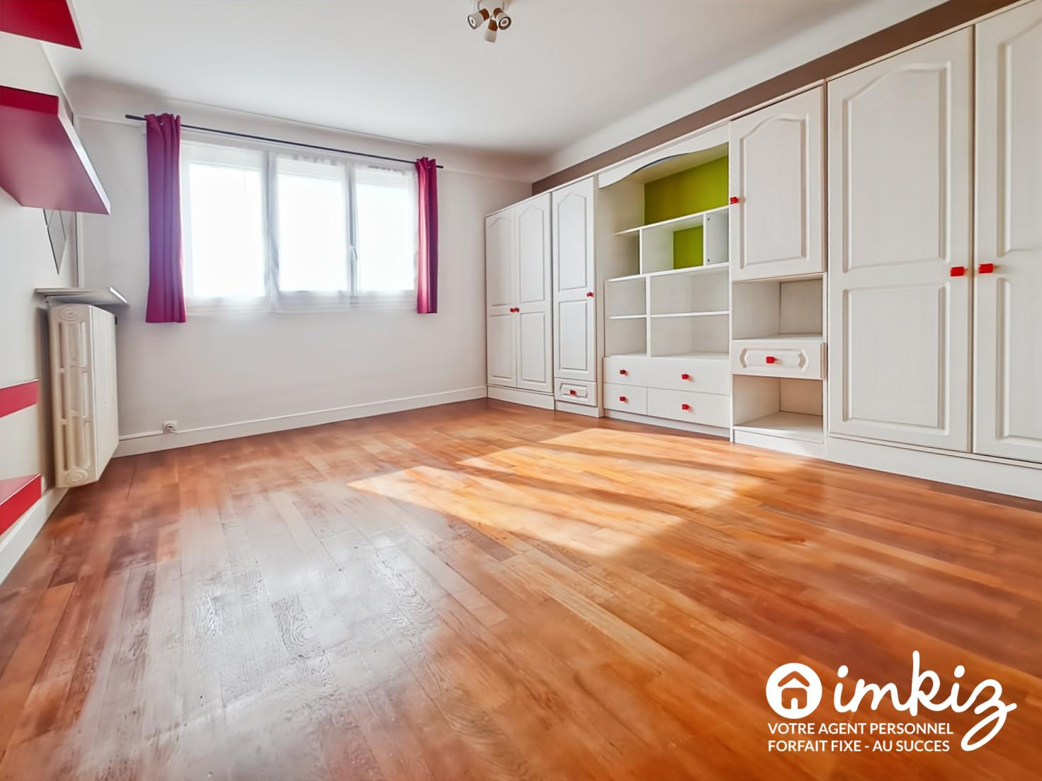 
                                                Vente
                                                 Maison familiale à 300m du RER B FONTAINE MICHALON
