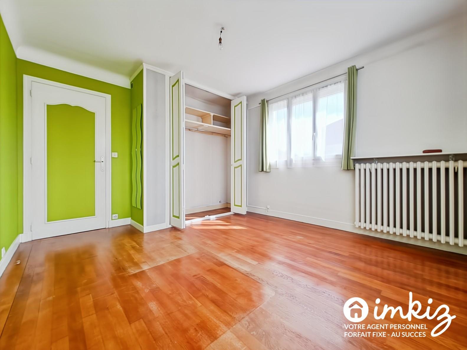 
                                                Vente
                                                 Maison familiale à 300m du RER B FONTAINE MICHALON