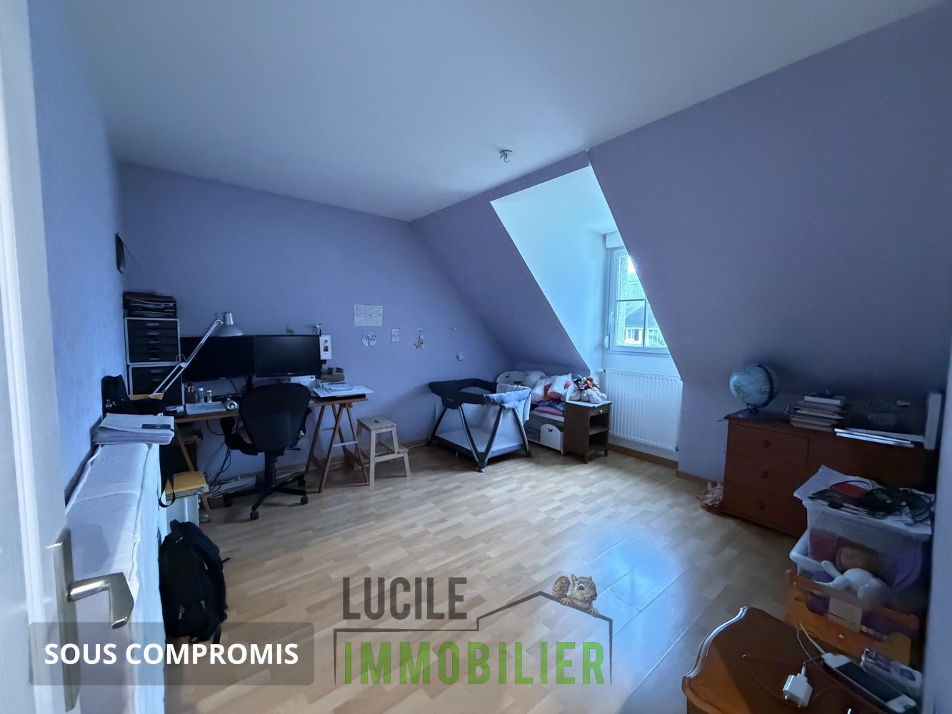 
                                                Vente
                                                 Maison familiale à Breuil-le-vert