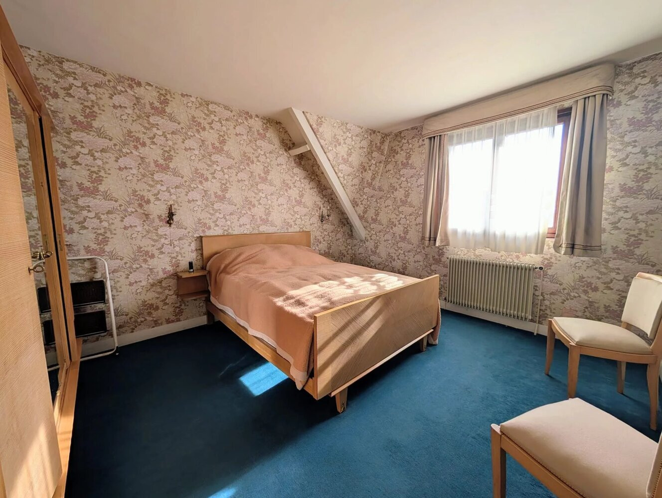 
                                                Vente
                                                 Maison familiale à Ormesson avec jardin et fort potentiel