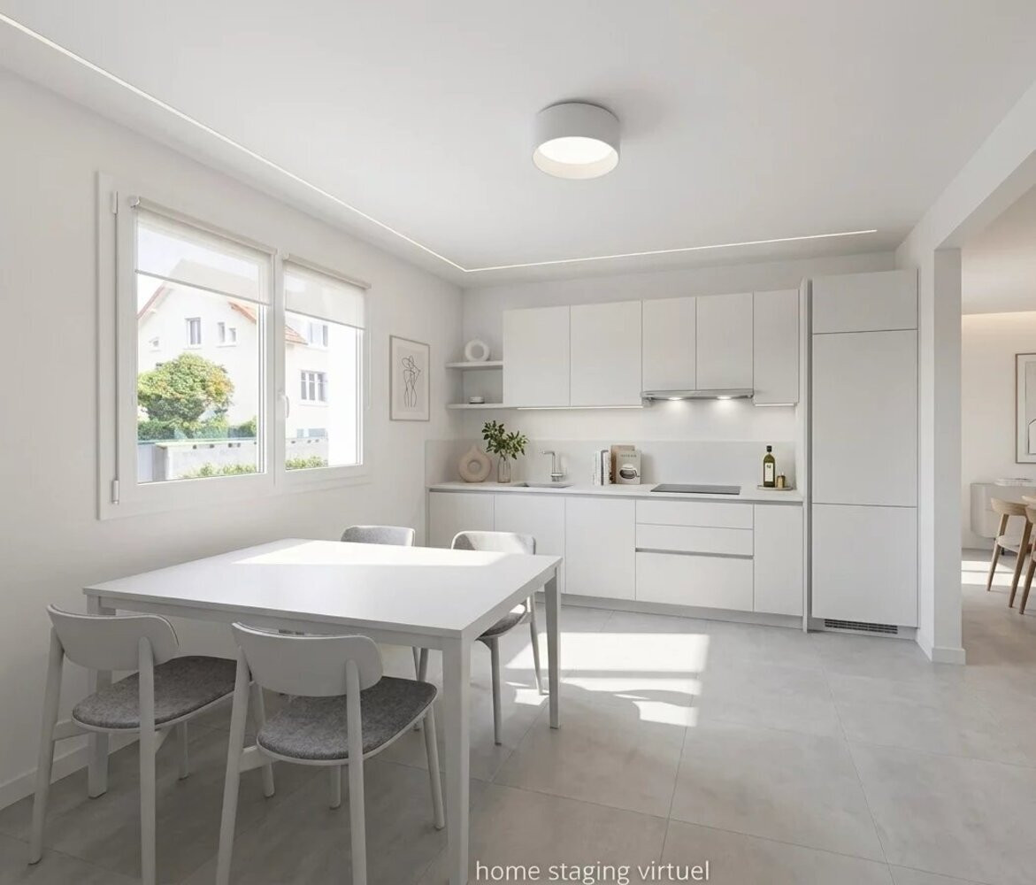 
                                                Vente
                                                 Maison familiale à Ormesson avec jardin et fort potentiel