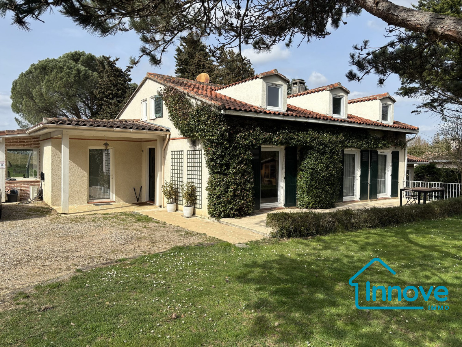 
                                                Vente
                                                 Maison familiale à Pin Balma