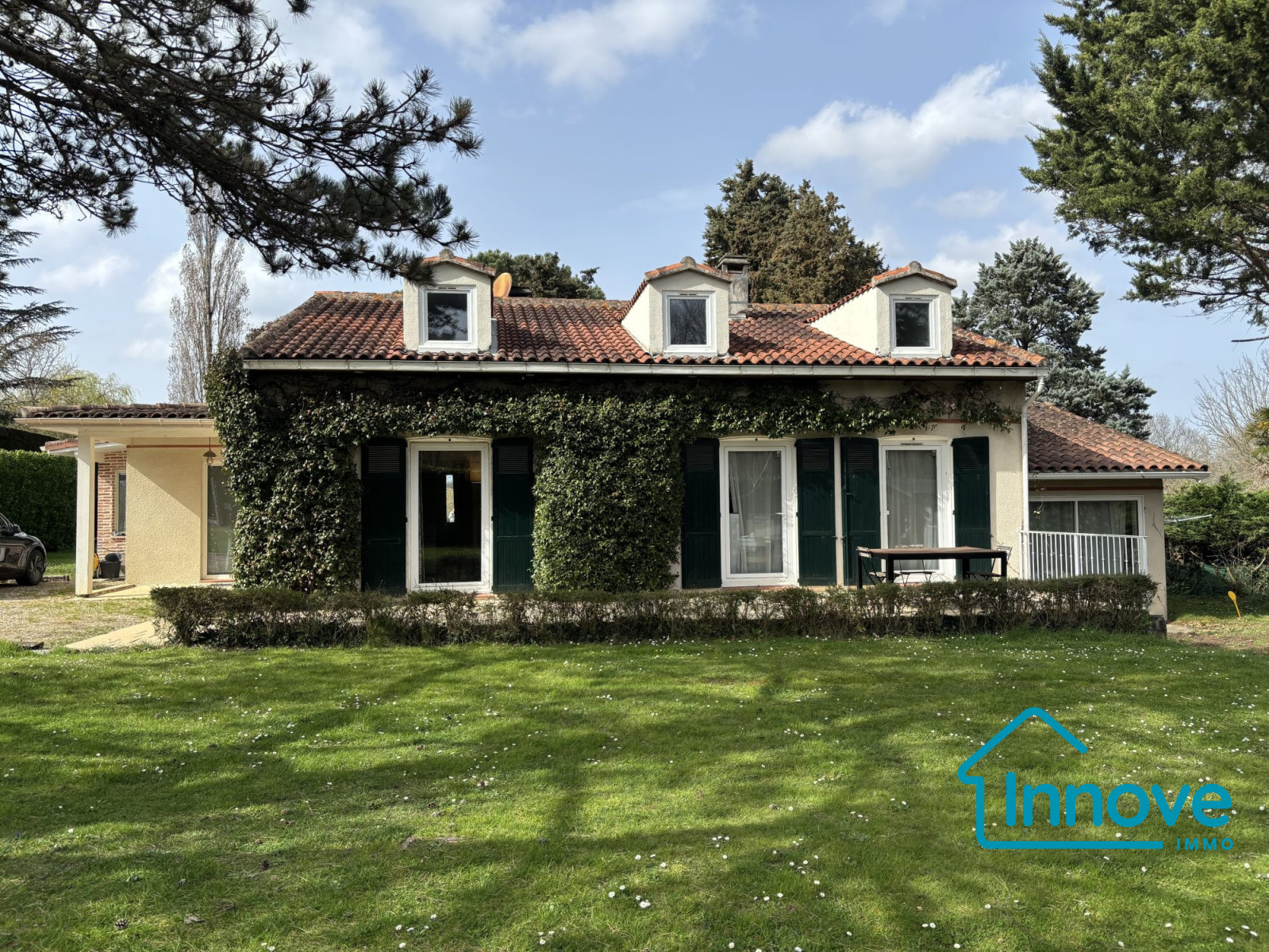 
                                                Vente
                                                 Maison familiale à Pin Balma