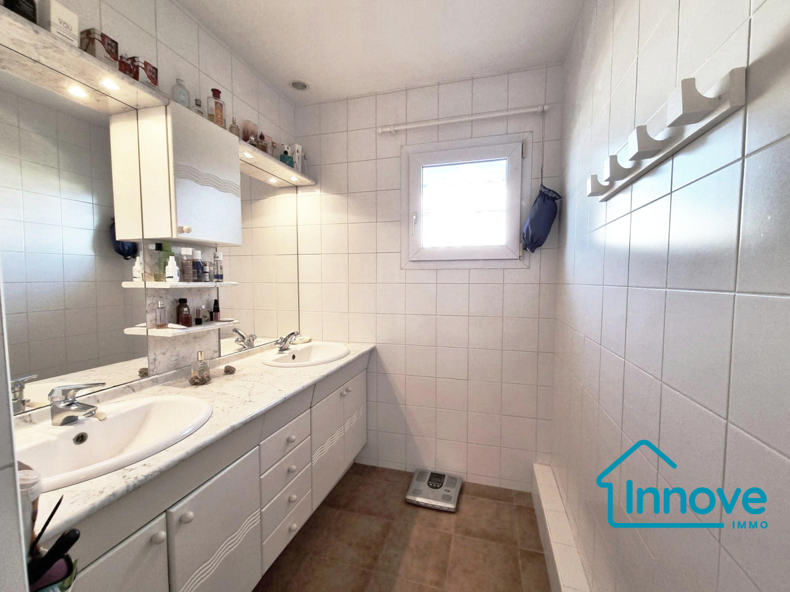 
                                                Vente
                                                 Maison familiale avec 4 chambres + 2 mansardées
