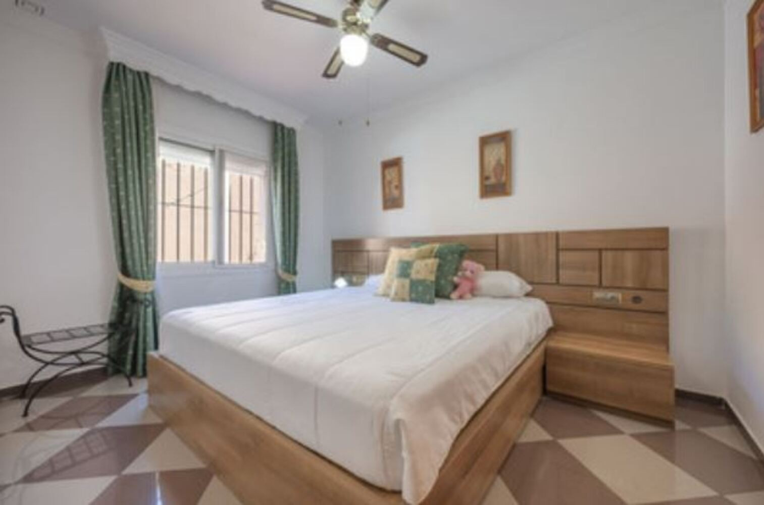 
                                                Vente
                                                 Maison Familiale avec Appartement Indépendant