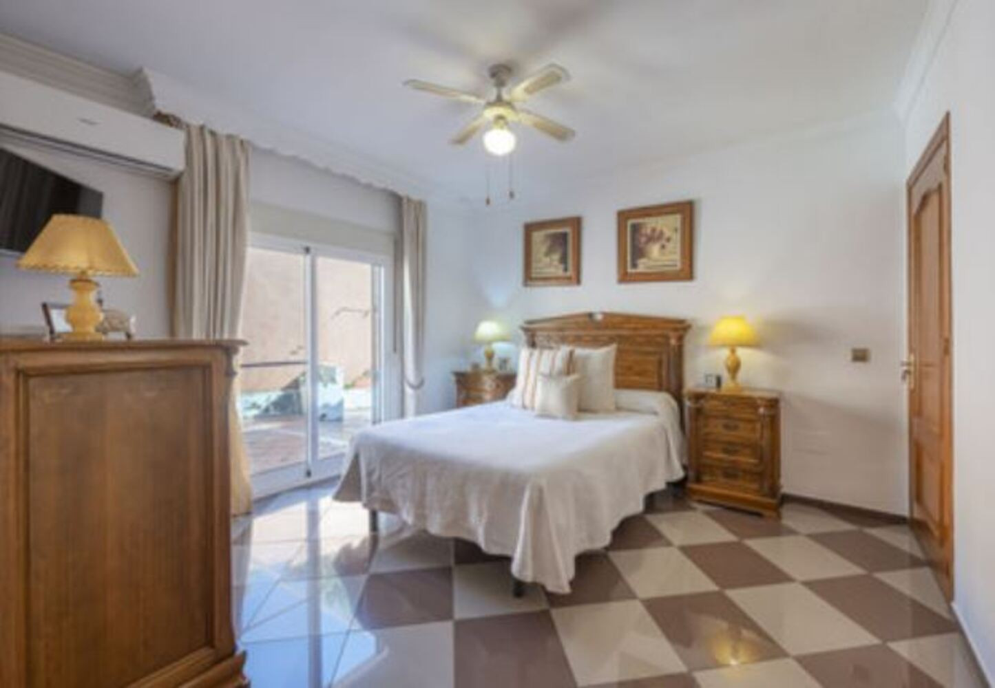 
                                                Vente
                                                 Maison Familiale avec Appartement Indépendant