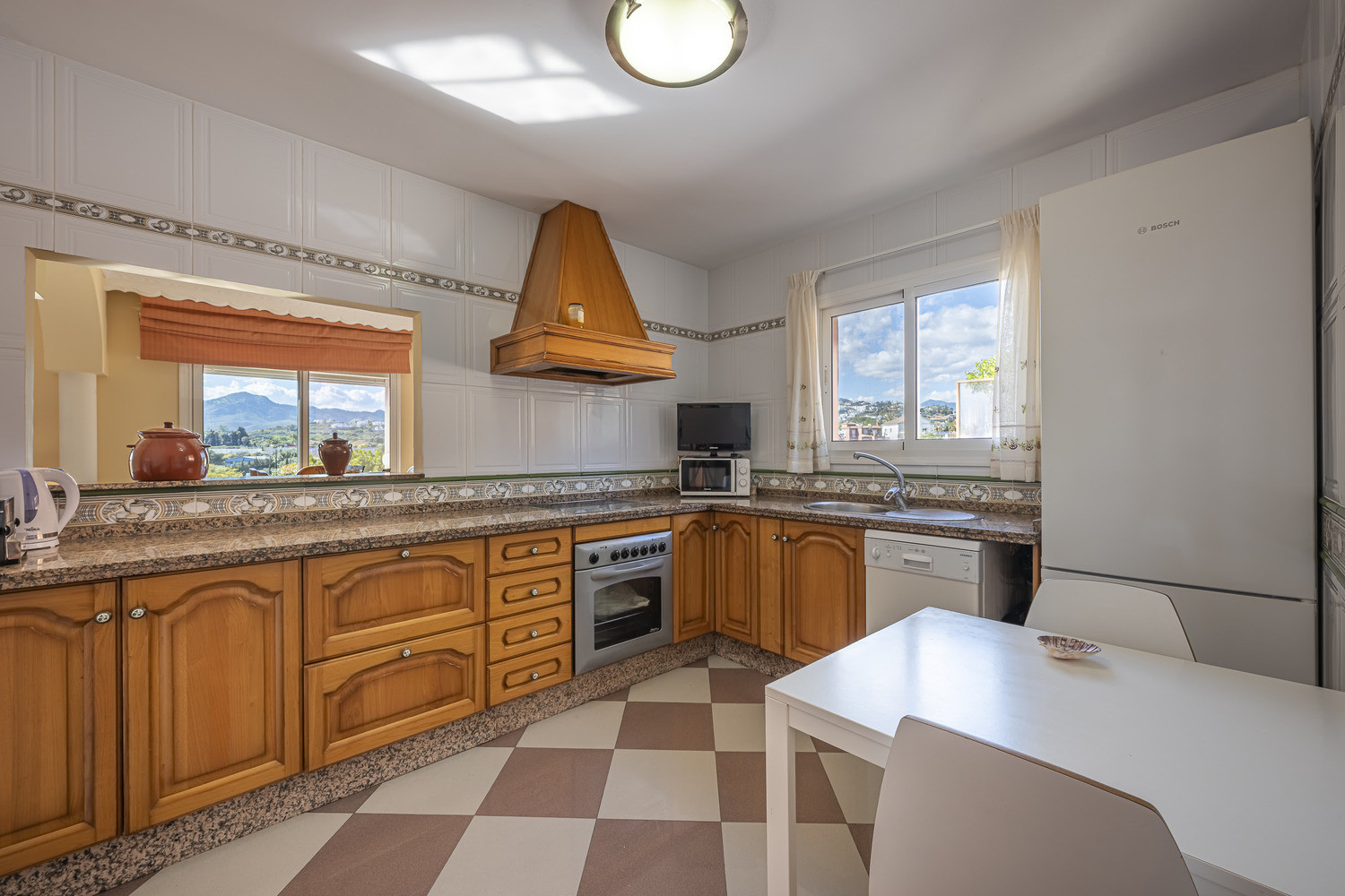 
                                                Vente
                                                 Maison Familiale avec Appartement Indépendant