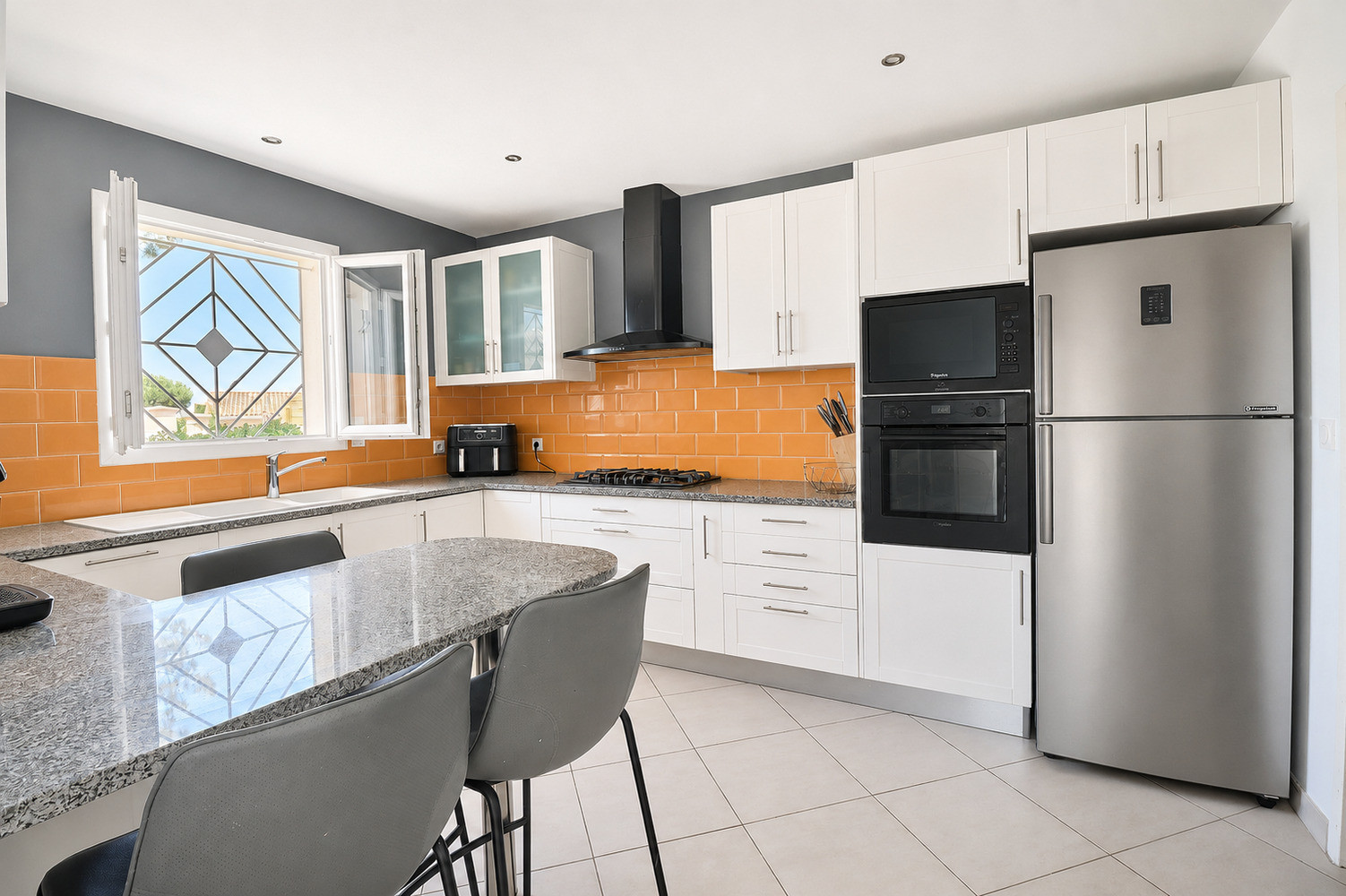 
                                                Vente
                                                 Maison familiale avec dépendance