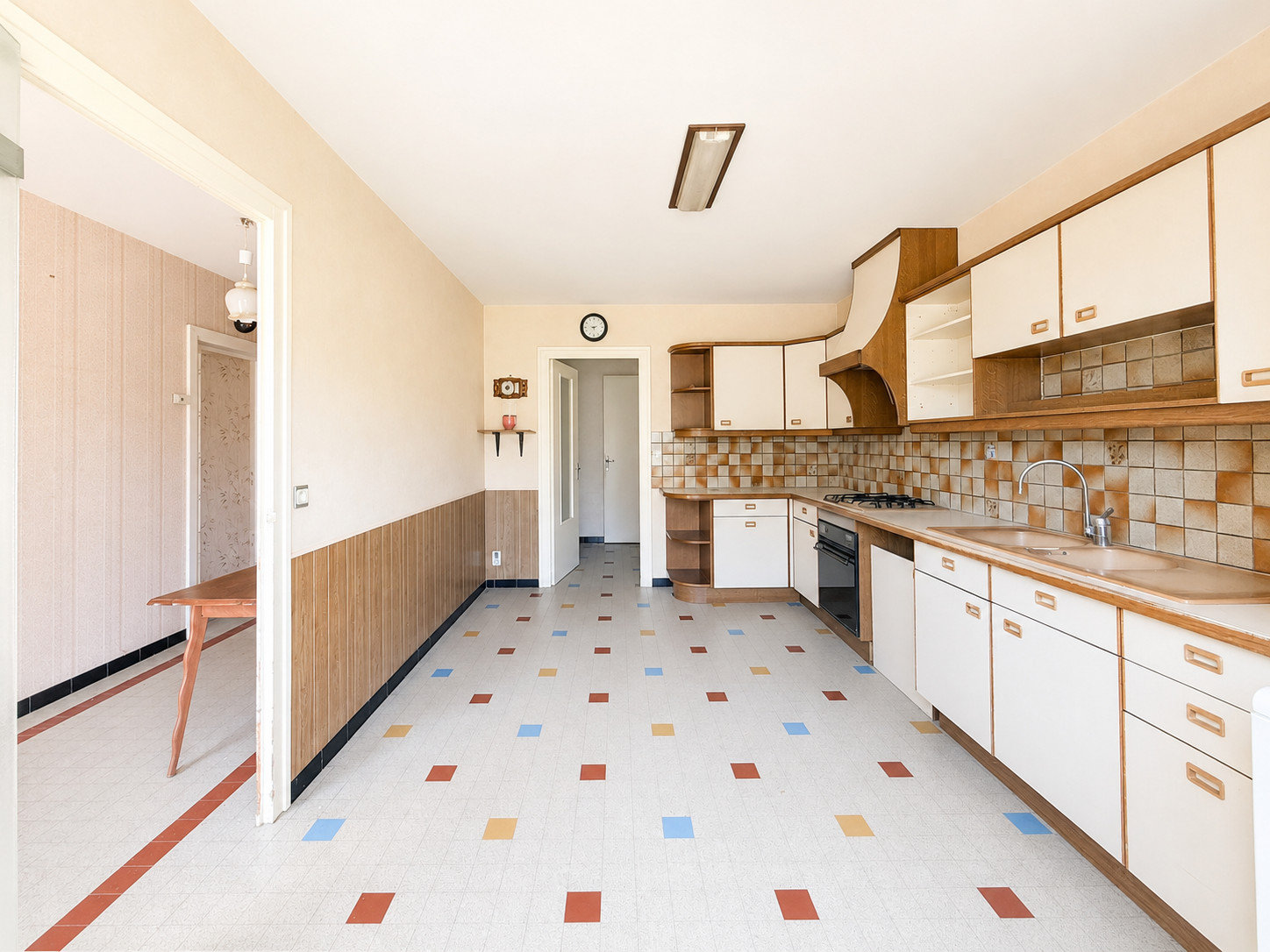 
                                                Vente
                                                 MAISON FAMILIALE AVEC FORT POTENTIEL – TOUSSIEU