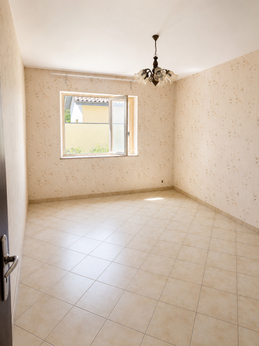 
                                                Vente
                                                 MAISON FAMILIALE AVEC FORT POTENTIEL – TOUSSIEU