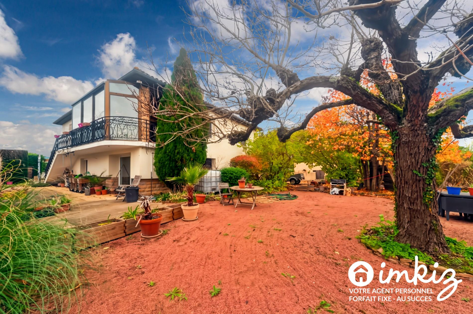 
                                                Vente
                                                 Maison familiale avec jardin - 17 mn de la gare.