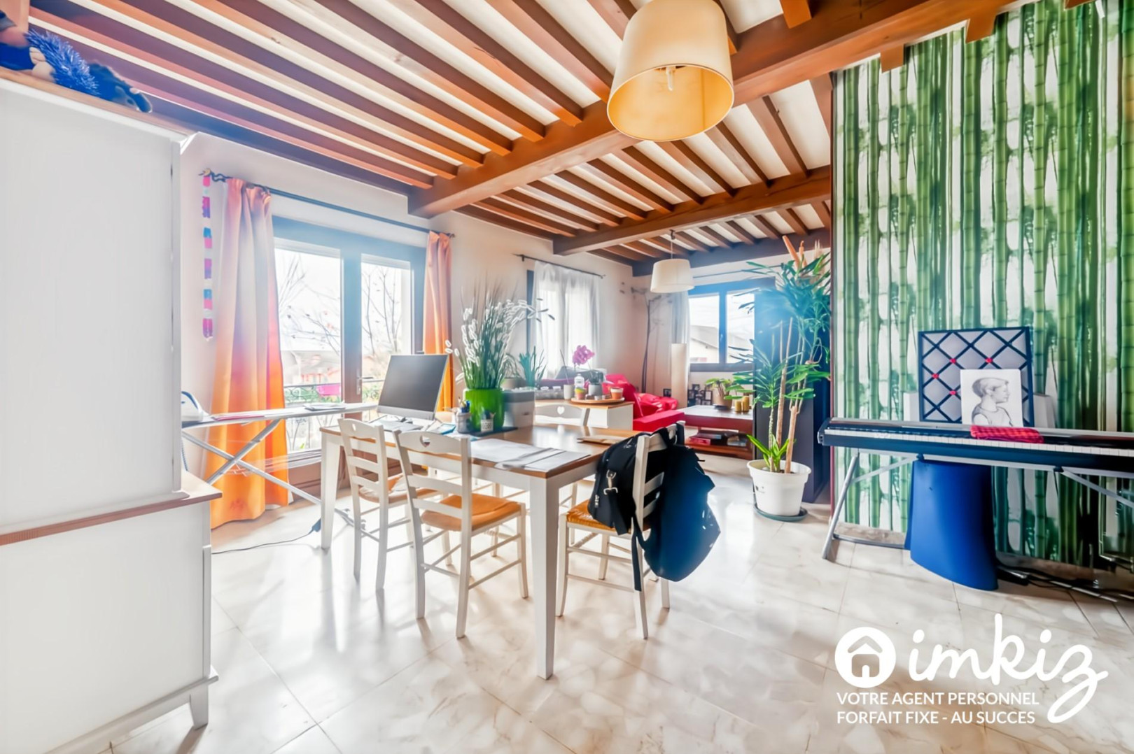 
                                                Vente
                                                 Maison familiale avec jardin - 17 mn de la gare.
