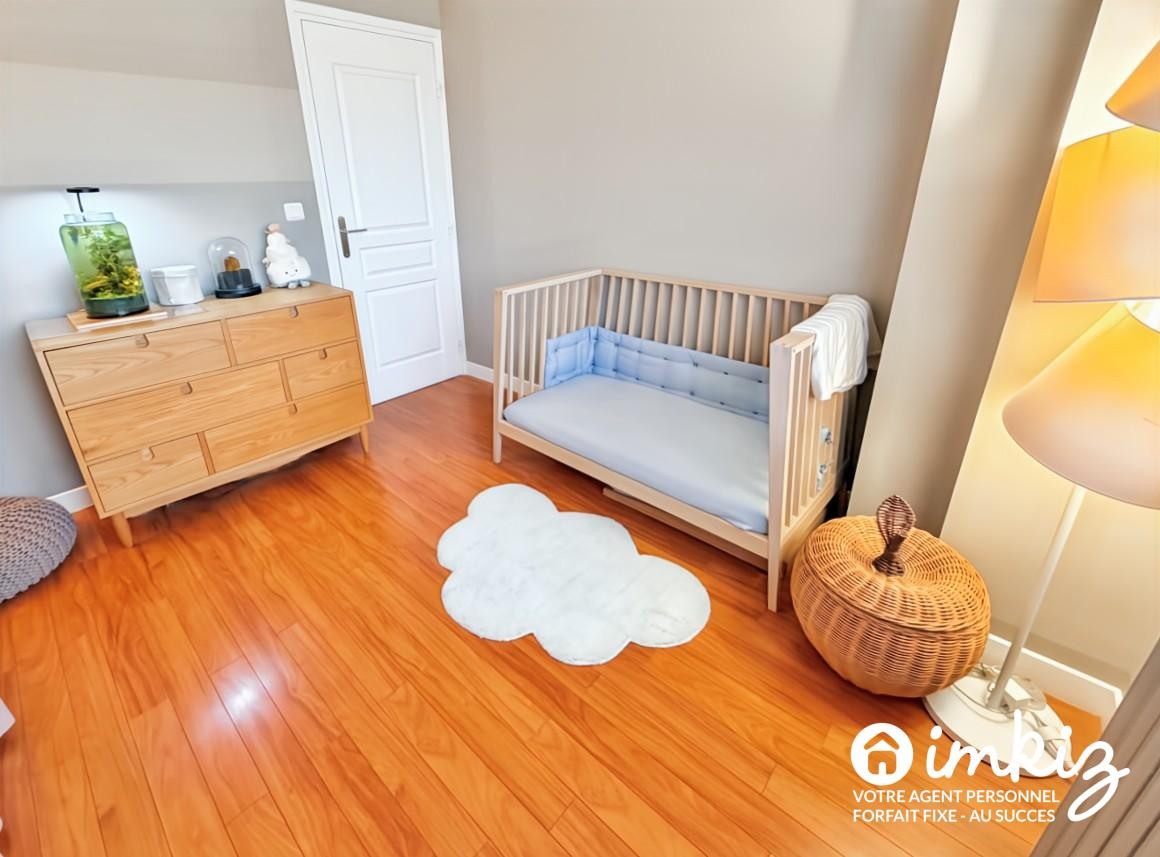 
                                                Vente
                                                 Maison familiale avec jardin